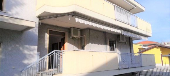 Квартира с 2 комнатами в Пинето, Италия № 14922 2