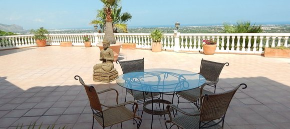 5 bedrooms Villa in Pedreguer, Spain No. 2526 15