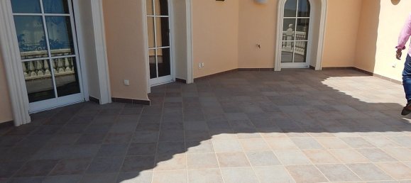 5 bedrooms Villa in Pedreguer, Spain No. 2526 10