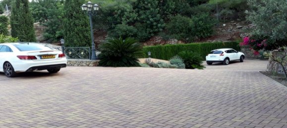 5 bedrooms Villa in Pedreguer, Spain No. 2526 27