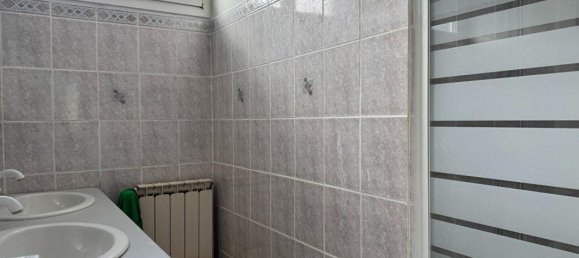 4 Schlafzimmer Haus in Espiet, France, Nr. 301084 11