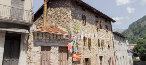 2 bedrooms House in Udine, Italy No. 323327 4