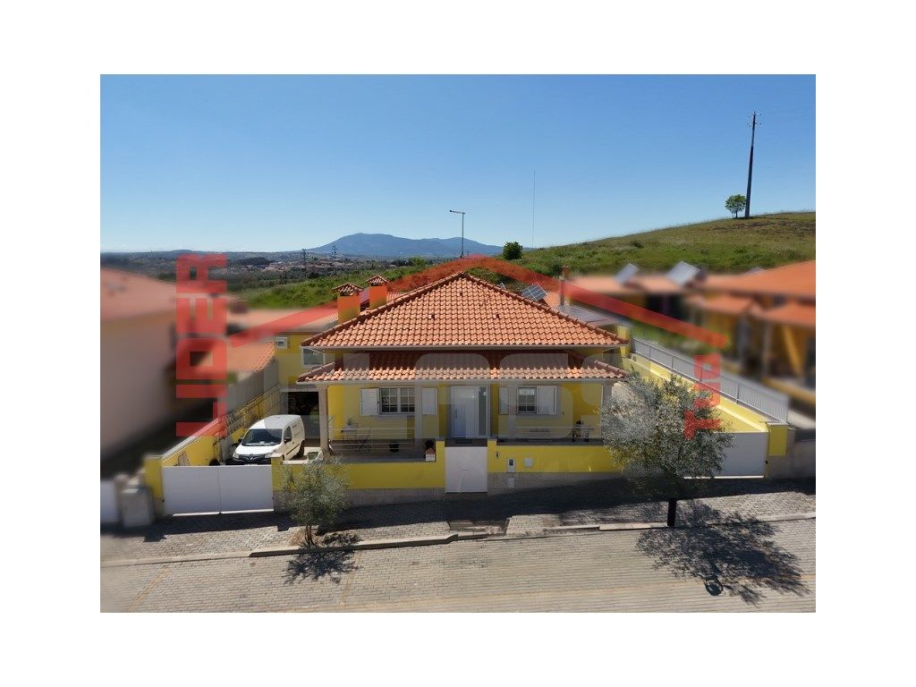 4 غرف نوم منزل في Mirandela, Portugal رقم 225092