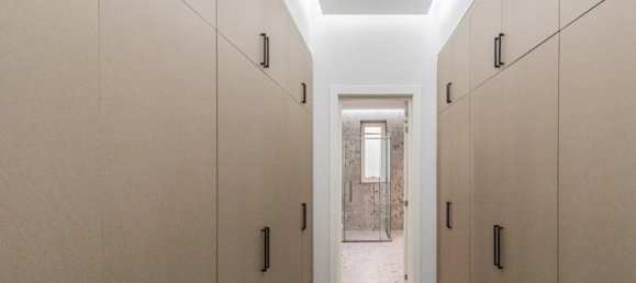 7 bedrooms Villa in Shakhbout City, UAE No. 31973 8