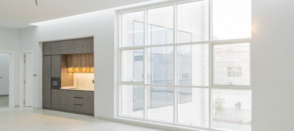 7 bedrooms Villa in Shakhbout City, UAE No. 31973 3