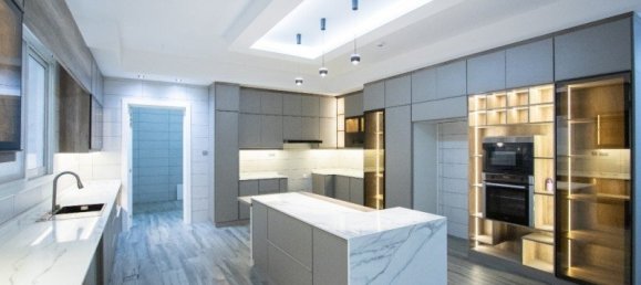 7 bedrooms Villa in Shakhbout City, UAE No. 31973 9