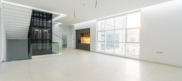 7 bedrooms Villa in Shakhbout City, UAE No. 31973 2