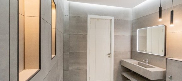 7 bedrooms Villa in Shakhbout City, UAE No. 31973 12