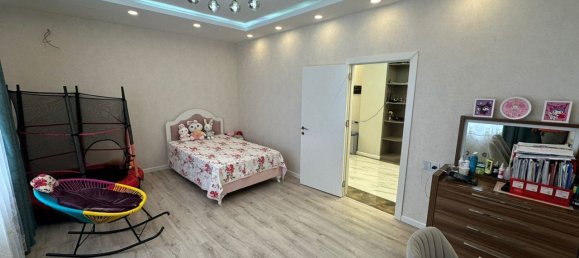 4 Schlafzimmer Wohnung in Chataj, Azerbaijan, Nr. 1727 15