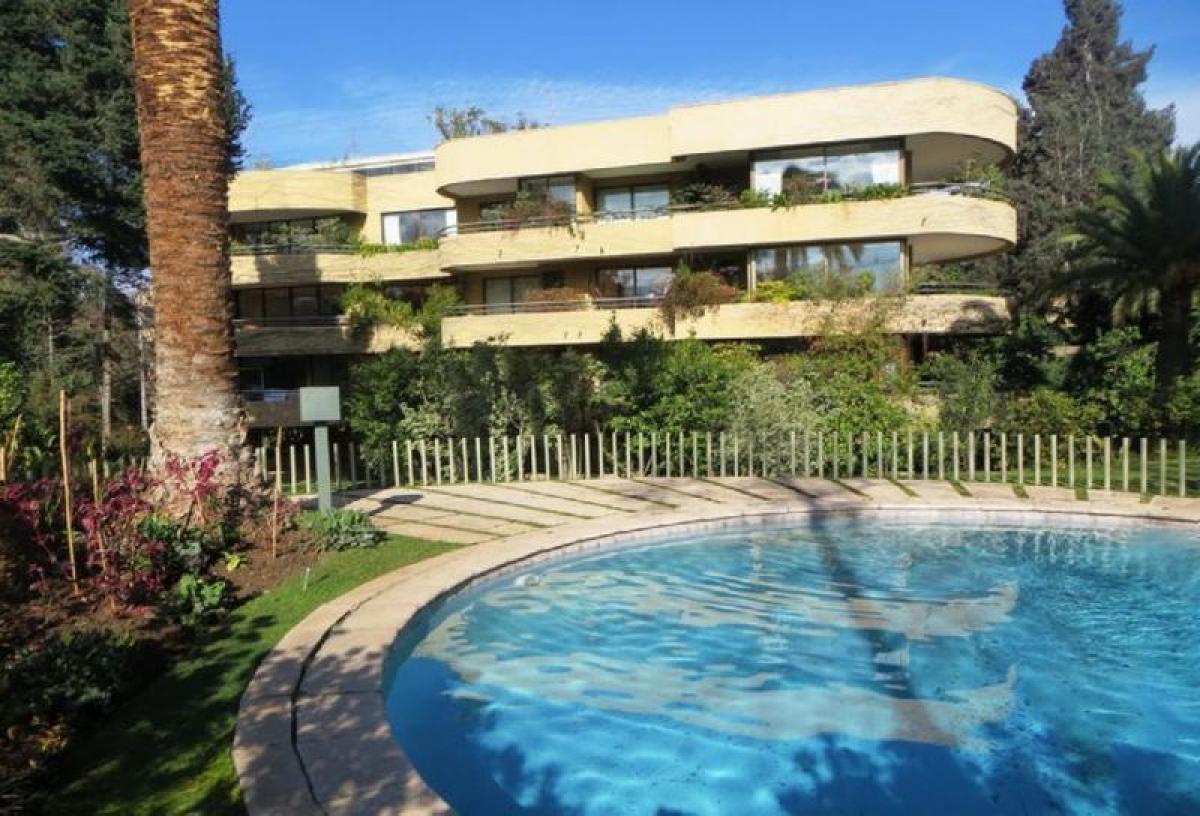 4 bedrooms Apartment in Santiago, Chile No. 2543