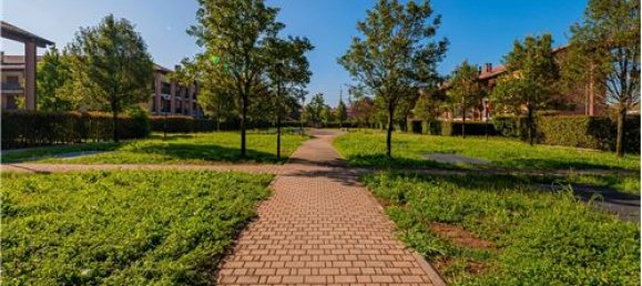 Gewerbliche Immobilie in San Giuliano Milanese, Italy 100m², Nr. 279208 20