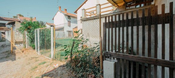 5 rooms Building in Cassolnovo, Italy No. 85101 14