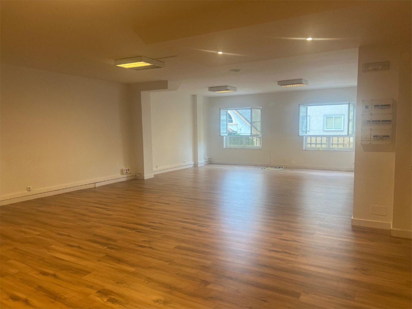 Propriété commerciale à Foz, Spain 75m² No. 142653