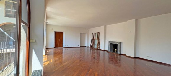 Gebäude in Canelli, Italy 1200m², Nr. 276052 30