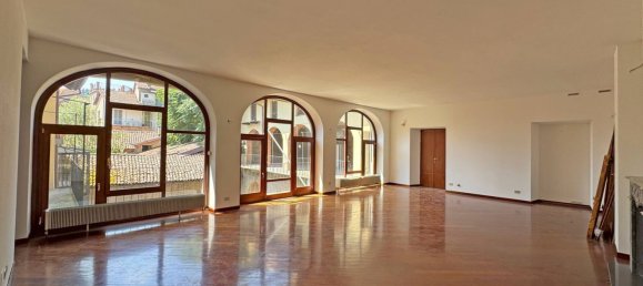 Gebäude in Canelli, Italy 1200m², Nr. 276052 28