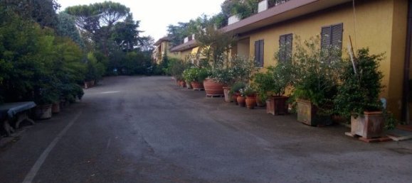 2000m² Commercial property in Foiano della Chiana, Italy No. 39102 8