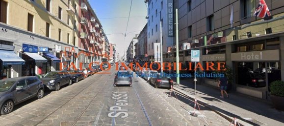 110m² Commercial property in Milan, Italy No. 350912 9
