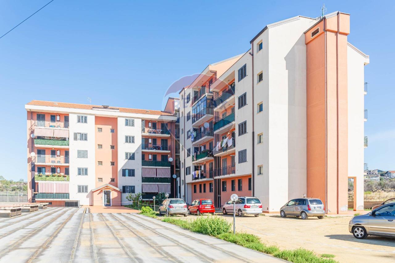 Apartamento de 5 habitaciónes en Paternò, Italy No. 102203