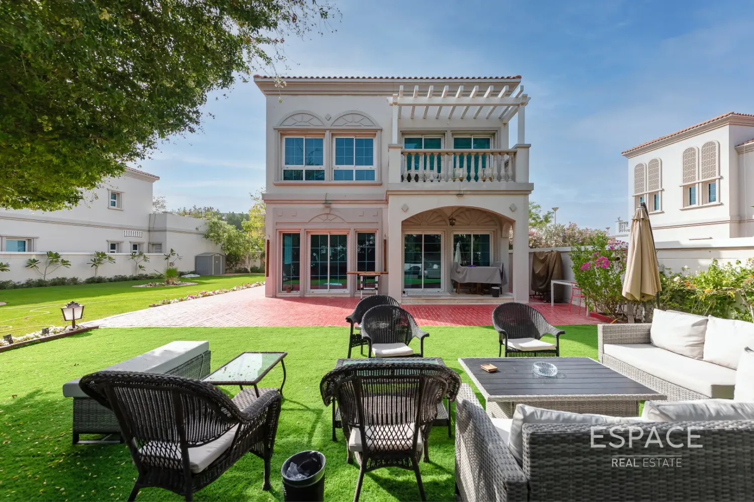 Таунхаус с 2 спальнями в Jumeirah Village Triangle, Дубай, ОАЭ № 108477