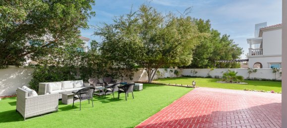 Таунхаус с 2 спальнями в Jumeirah Village Triangle, Дубай, ОАЭ № 108477 16