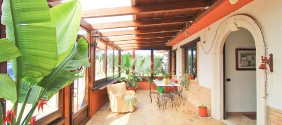 4 Schlafzimmer Villa in Campomarino, Italy, Nr. 142810 9