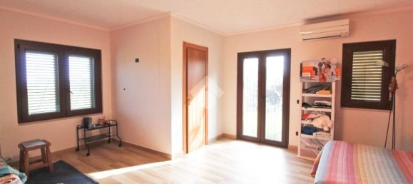 4 Schlafzimmer Villa in Campomarino, Italy, Nr. 142810 18