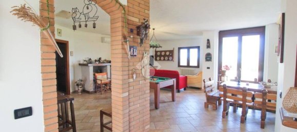 4 Schlafzimmer Villa in Campomarino, Italy, Nr. 142810 10