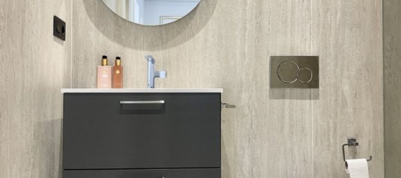 5 bedrooms Villa in Marbella, Spain No. 24706 28