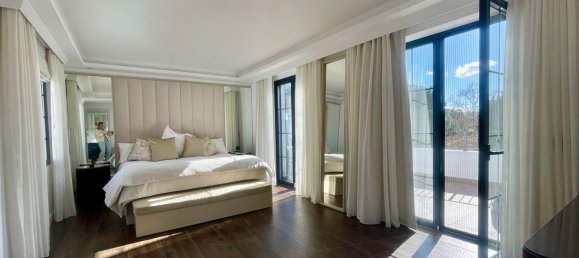 5 bedrooms Villa in Marbella, Spain No. 24706 42