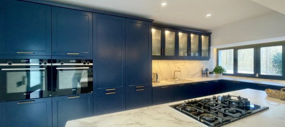 5 bedrooms Villa in Marbella, Spain No. 24706 20