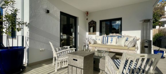 5 bedrooms Villa in Marbella, Spain No. 24706 7