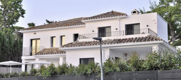 5 bedrooms Villa in Marbella, Spain No. 24706 50