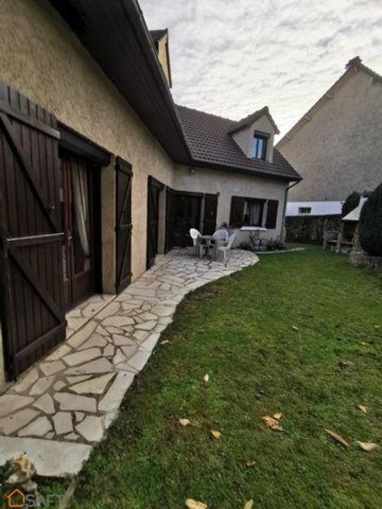 4 bedrooms House in Mantes-la-Ville, France No. 27062