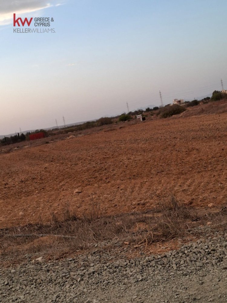 3164 m² terreno en venta en Ormideia, Larnaka, Cyprus № 181145