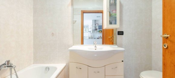 1 bedroom Apartment in Trieste, Italy No. 11105 11