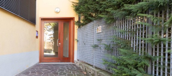 1 bedroom Apartment in Trieste, Italy No. 11105 2