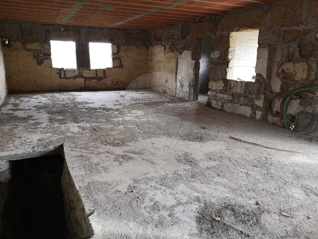 Дом с 2 спальнями в Марку ди Канавезиш, Португалия № 23722