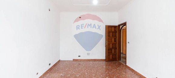 3-salle Penthouse à Monterotondo, Italy No. 90880 8