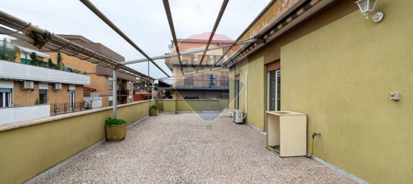 3-salle Penthouse à Monterotondo, Italy No. 90880 23