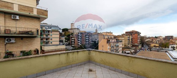 3-salle Penthouse à Monterotondo, Italy No. 90880 24