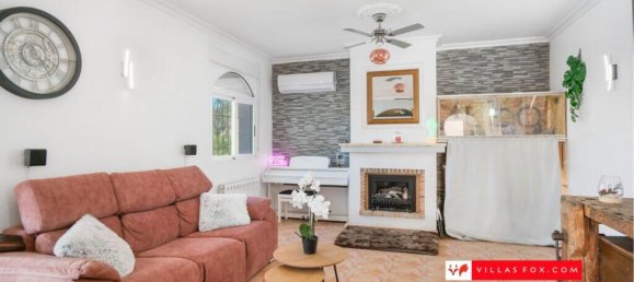 5 bedrooms Villa in San Miguel de Salinas, Spain No. 246024 3