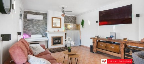 5 bedrooms Villa in San Miguel de Salinas, Spain No. 246024 4