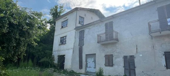 Дом с 15 комнатами в Альба, Италия № 161210 8