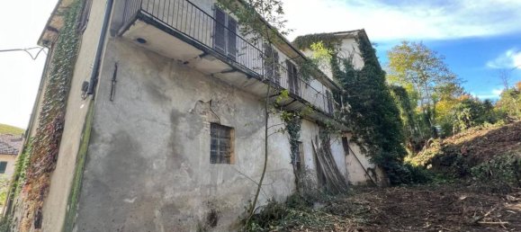 Дом с 15 комнатами в Альба, Италия № 161210 35