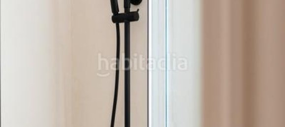 Apartamento T2 em Ciutat Vella, Spain N.º 134257 16