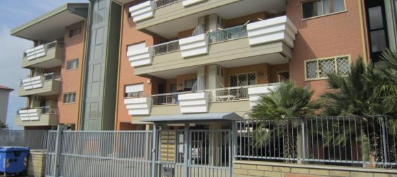 Квартира с 5 комнатами в Тарквиния, Италия № 17606 6