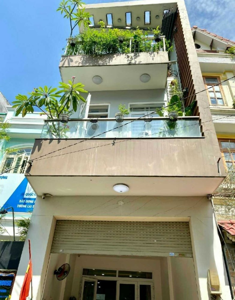 70m² Townhouse in District 7, Vietnam No. 15839