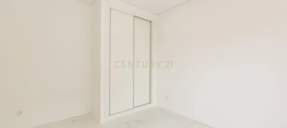 3 bedrooms Duplex in Loures, Portugal No. 137738 8