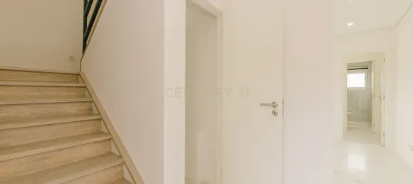 3 bedrooms Duplex in Loures, Portugal No. 137738 6