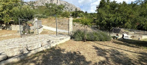 Villa de 6 divisões em Pescosansonesco, Italy N.º 24950 23